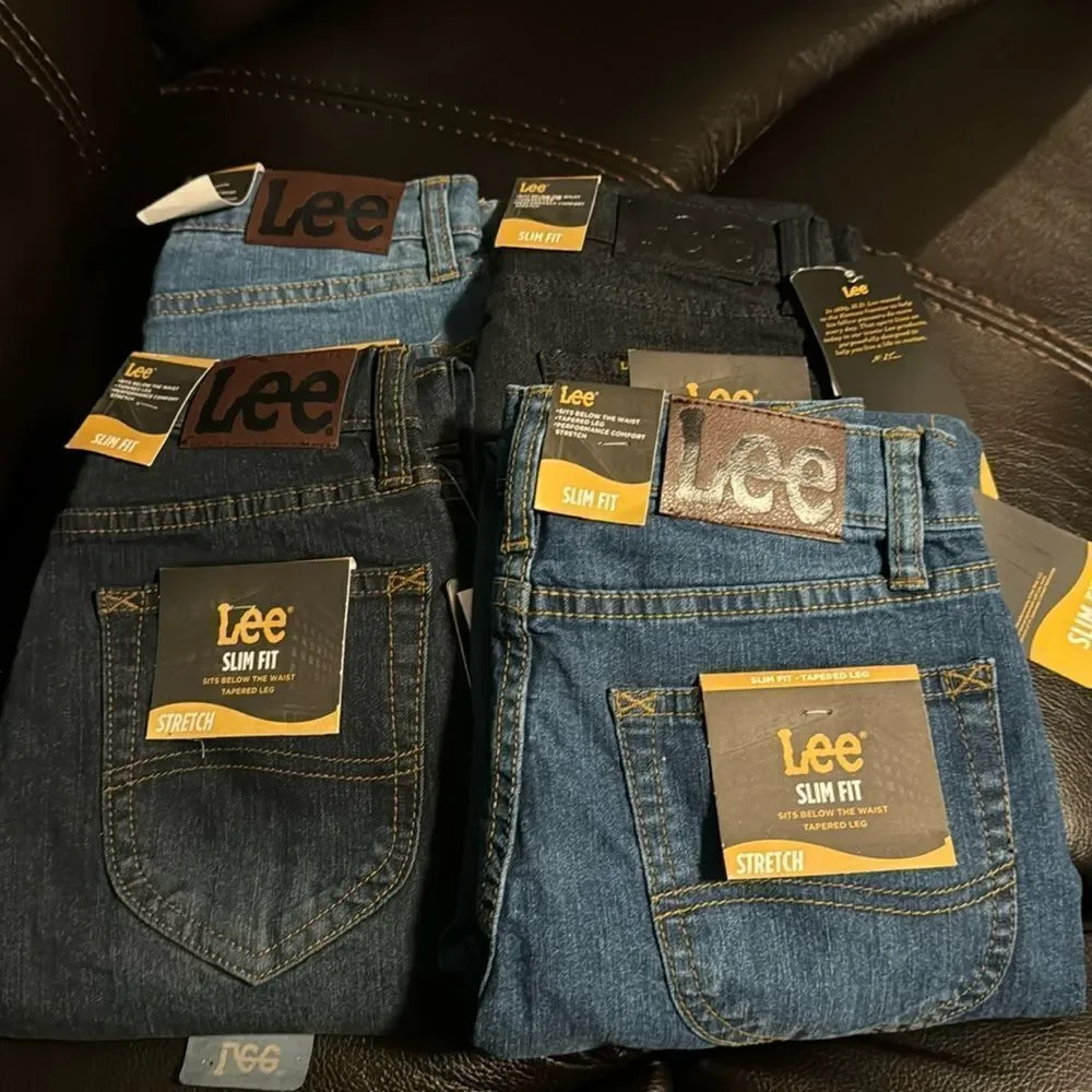 Boys Lee slim fit tapered leg jeans NWT jeans 4 Pair